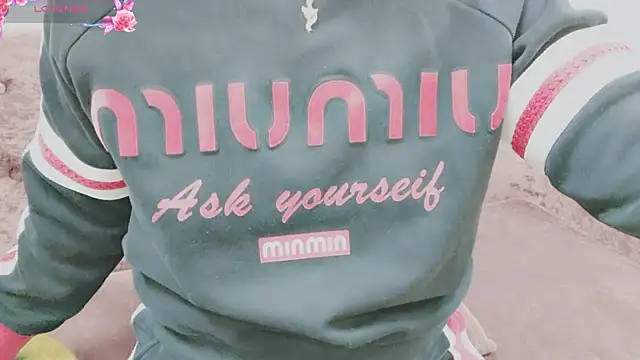 Sophie Secret online show from November 22, 2025, 11:25 pm