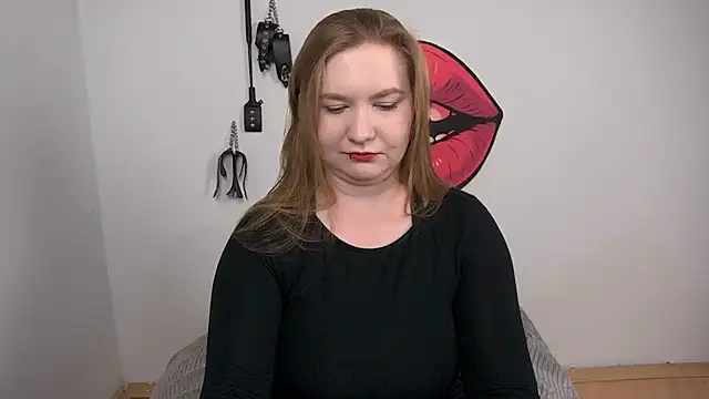 LaraDream online show from November 28, 2025, 3:01 pm