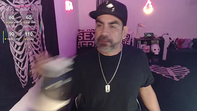 Snapshot of soyelcarlitos_ chatting on June 3, 2026, 4:46 am soyelcarlitos online show from June 3, 2026, 4:46 am