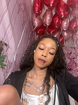 mismialove online show from February 12, 2026, 9:20 am