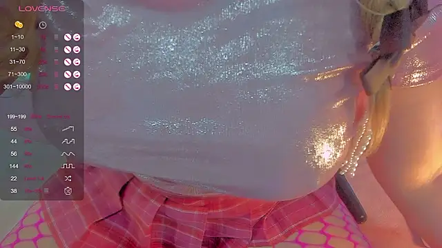 Snapshot of Blessed_Insomnia chatting on February 4, 2026, 8:37 pm Blessed Insomnia online show from February 4, 2026, 8:37 pm